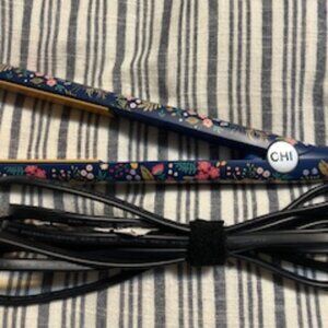 Almost New Chi Blossom Beauty 1" Ceramic Digital Hair Styling Flat Iron
